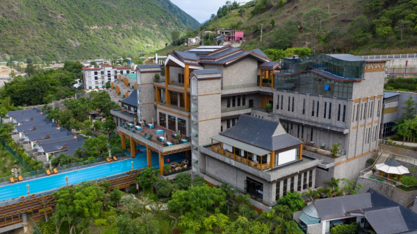 世外桃源我代言怒江州首家半山酒店建成投入营运