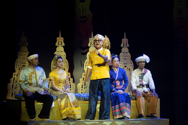 傣族章哈剧《乌莎巴罗》在昆明剧院成功首演
